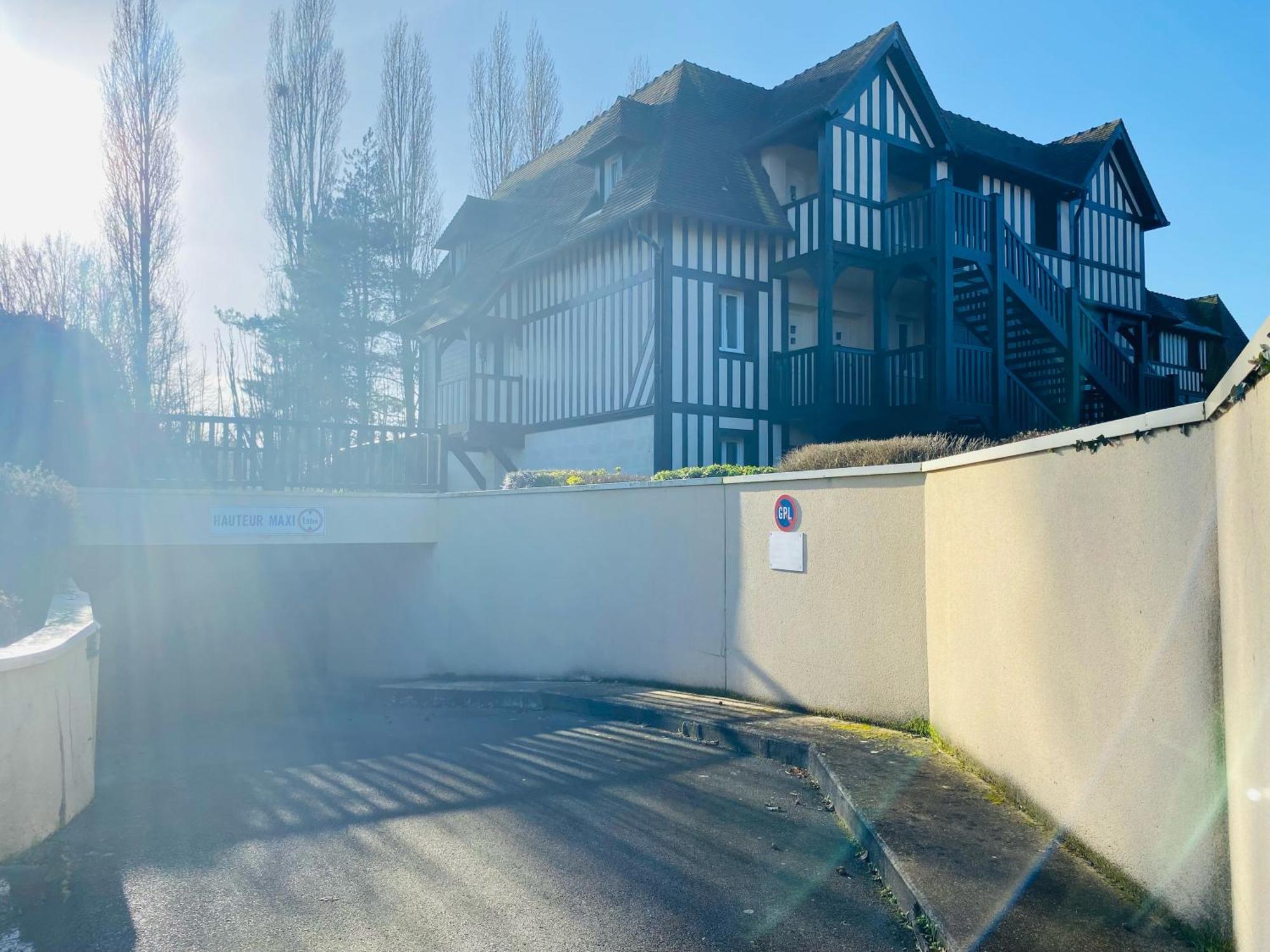 Le Birdie 2102- Bel Appartement Pour 4 Dans Residence Golf Avec Piscine Deauville Exterior photo